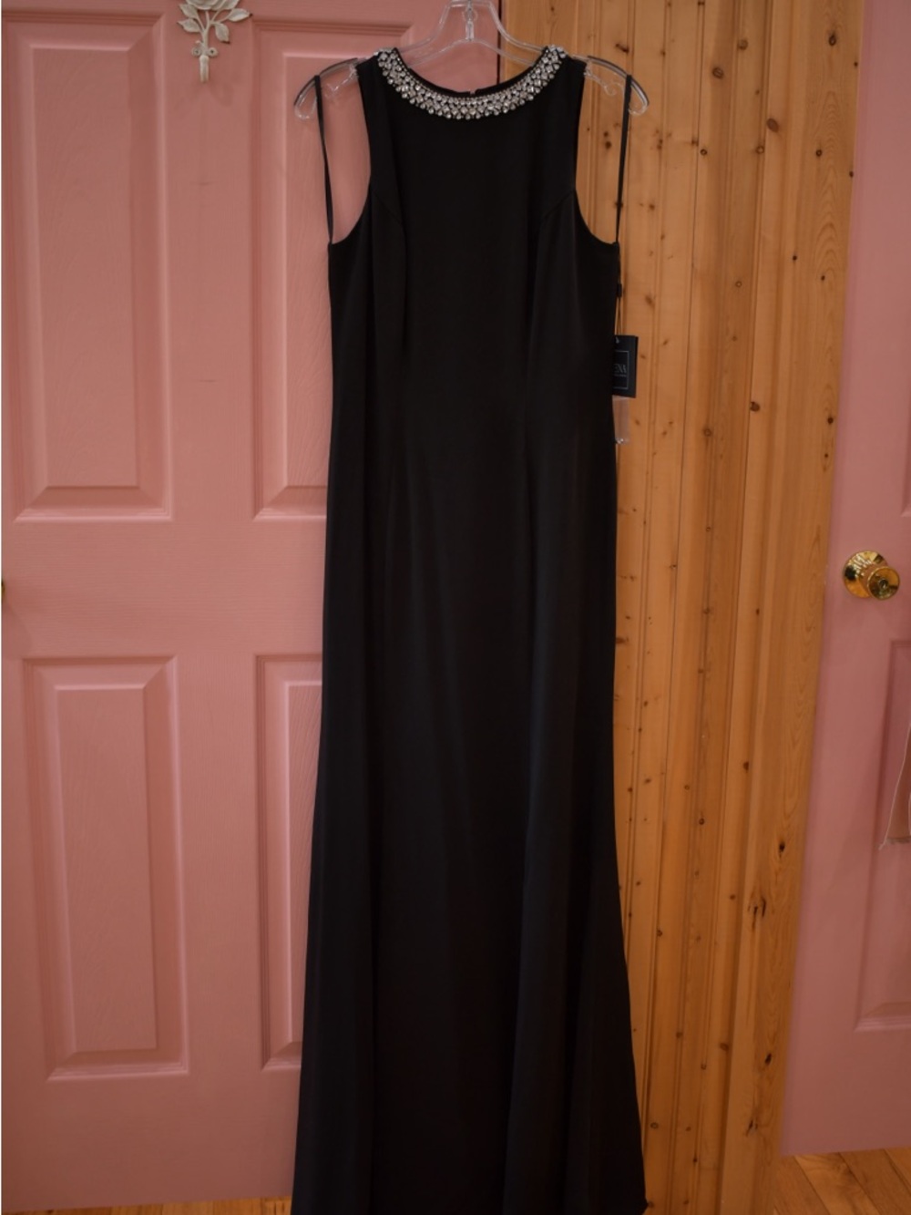 NWT✨ Mac Duggal Maxi Dress Gown with Crystal Embellished Neckline - Picture 5 of 8